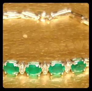 Size 8 shappire and diamond women bracelet